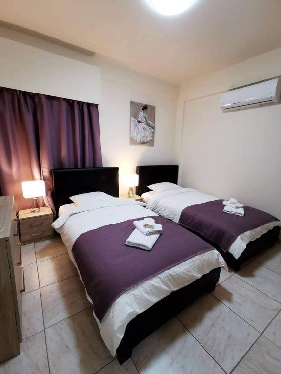 Tony'S Boutique Apartment Larnaca Esterno foto