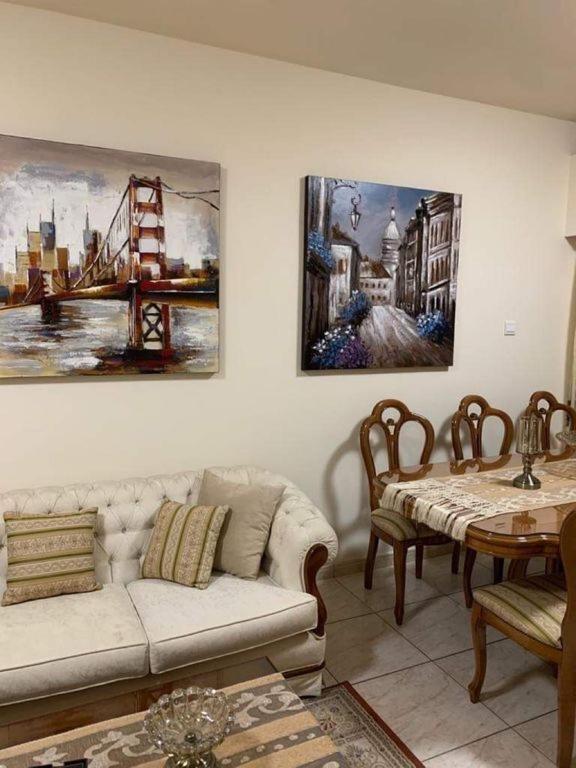 Tony'S Boutique Apartment Larnaca Esterno foto